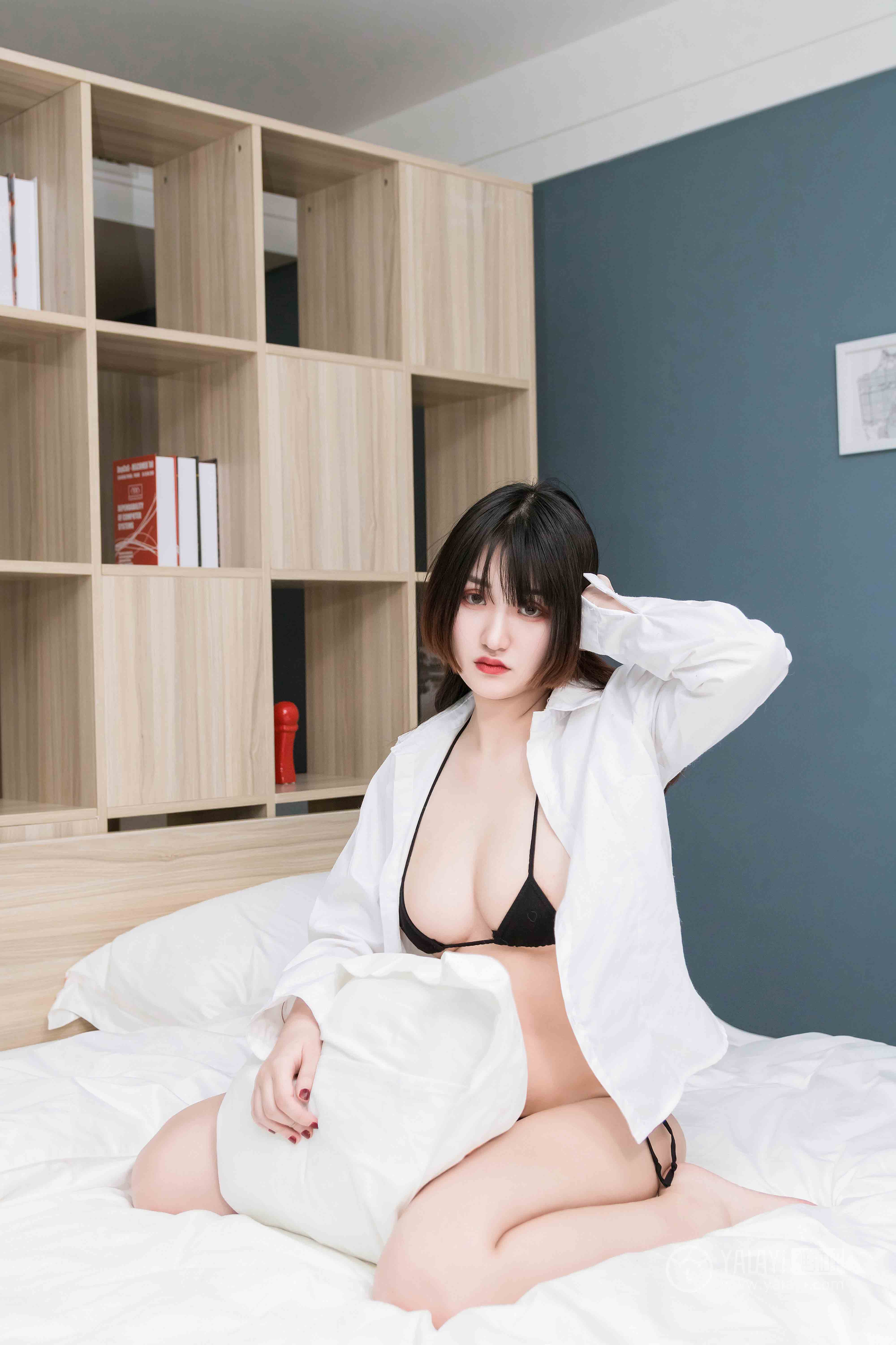 [YALAYI雅拉伊]2019.03.22NO.221极品秘书娇子插图